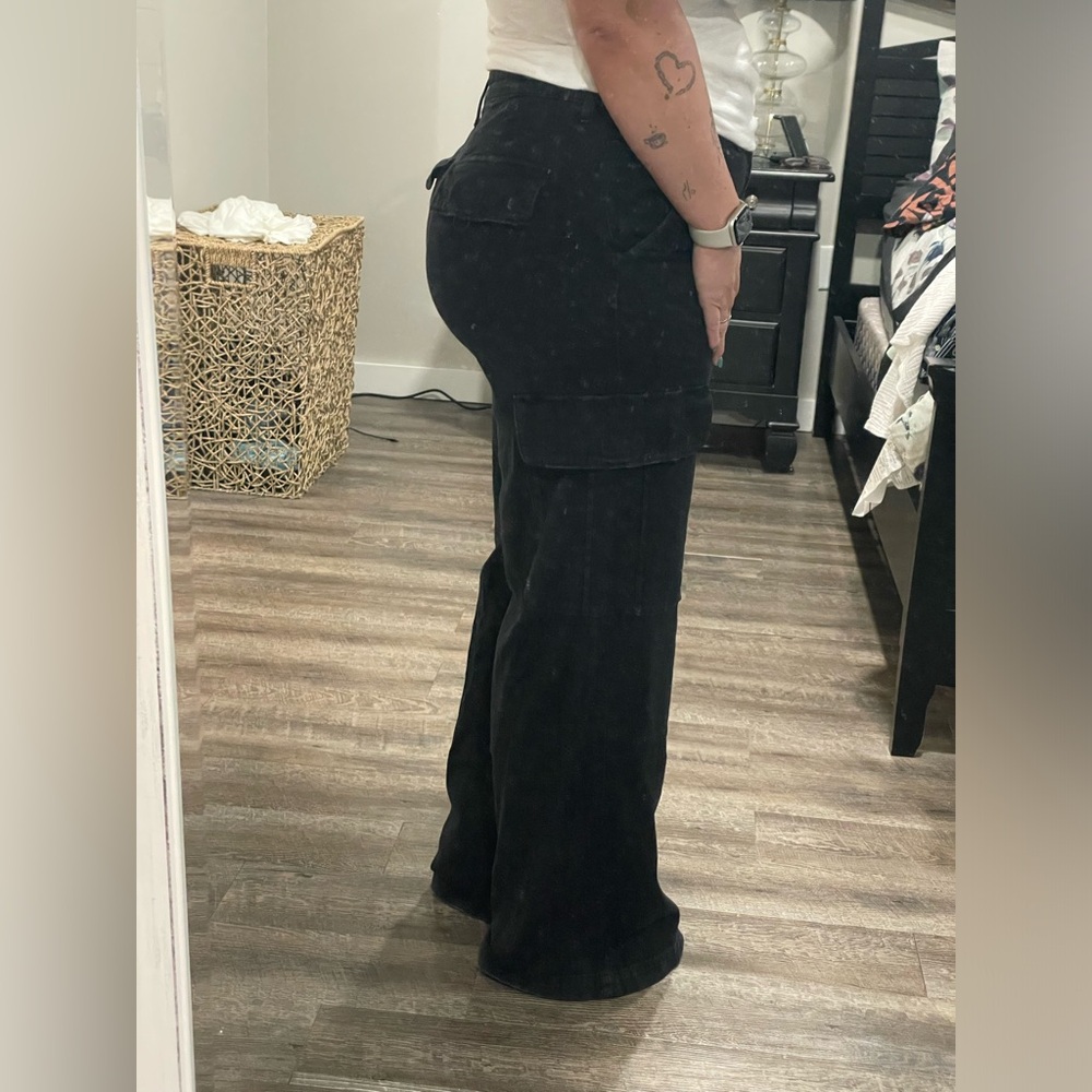 American Eagle cargo wide leg pants, size 16